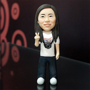 18公分相機女孩公仔